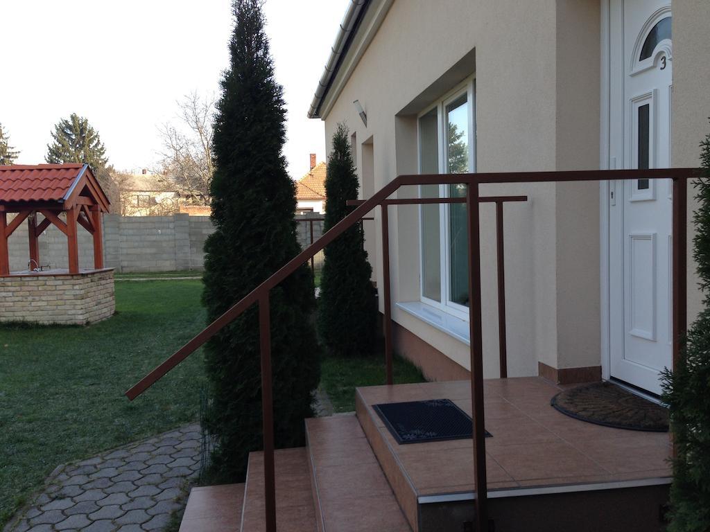 Kocsis Apartman Es Camping Mosonmagyaróvár 객실 사진